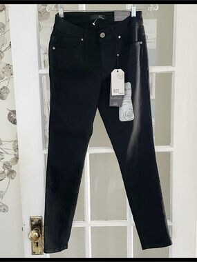 🆕 {1822 Denim} Stretch Ankle Skinny Jeans